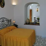 Villamena Bed and breakfast 3*