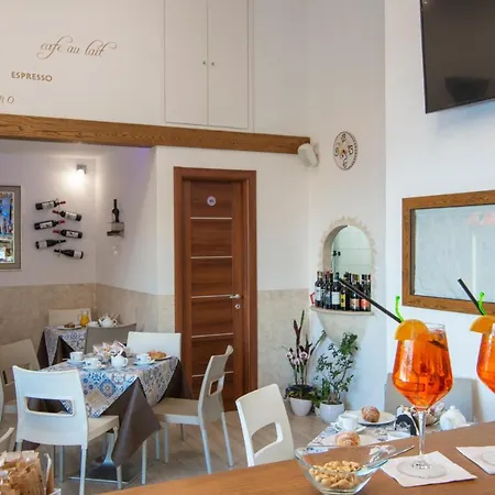 B&B Villamena 푸로레