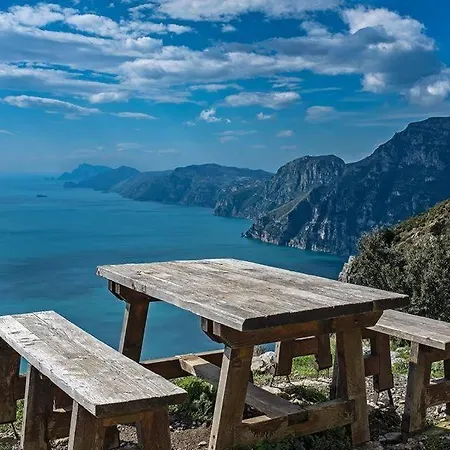 Villamena 3* 푸로레