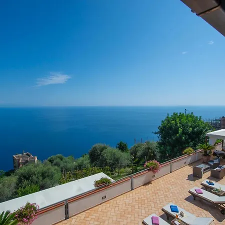 Villamena Bed and breakfast