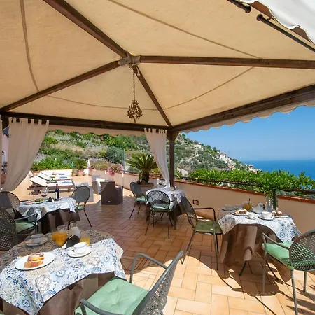 Bed and breakfast Villamena 3*