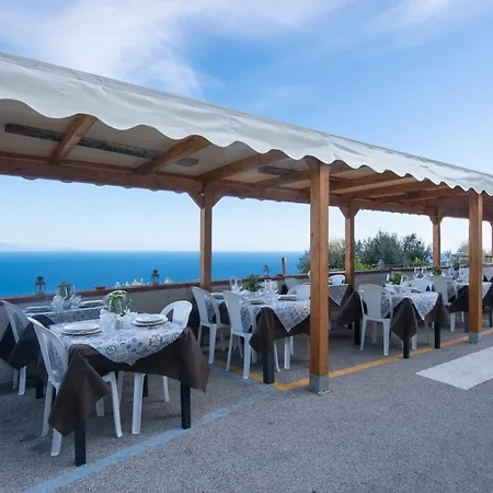 Bed and breakfast Villamena 3*